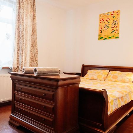 Maan Central Apartment Pet Friendly Location Брашов Экстерьер фото