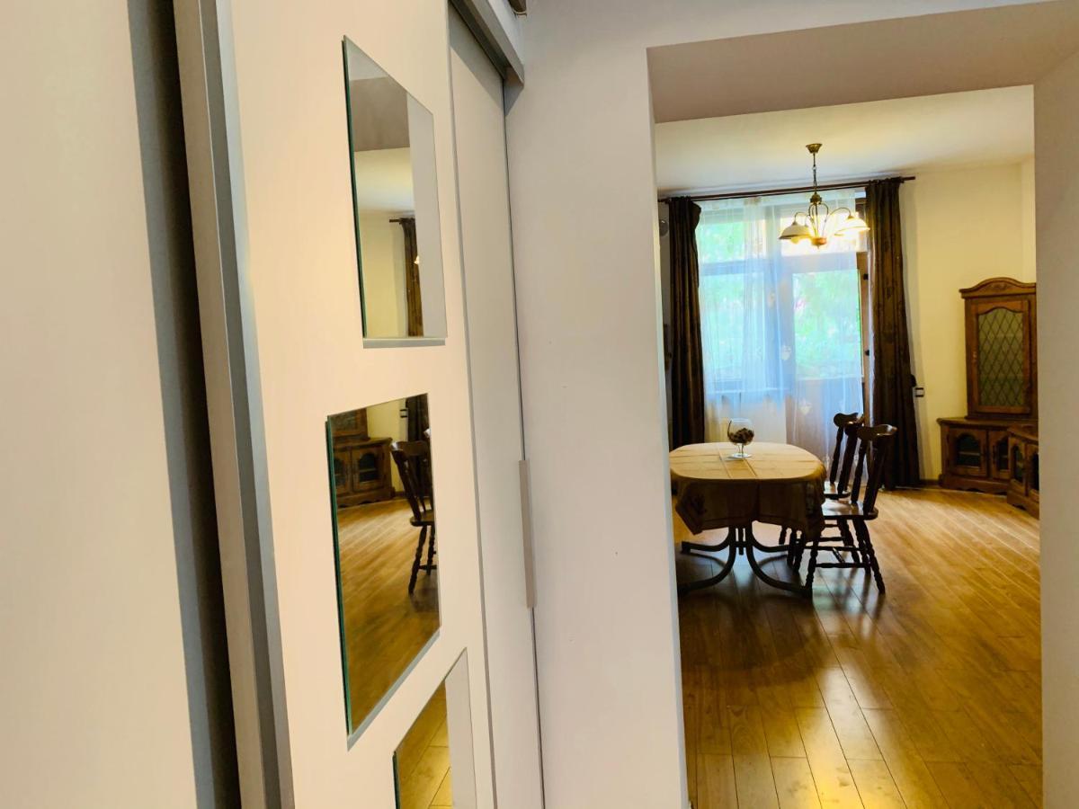 Maan Central Apartment Pet Friendly Location Брашов Экстерьер фото