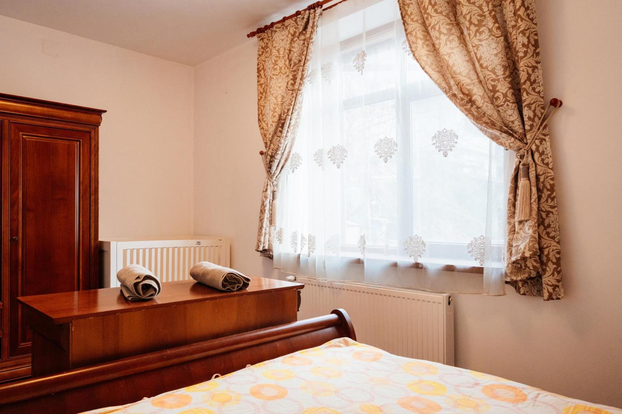 Maan Central Apartment Pet Friendly Location Брашов Экстерьер фото